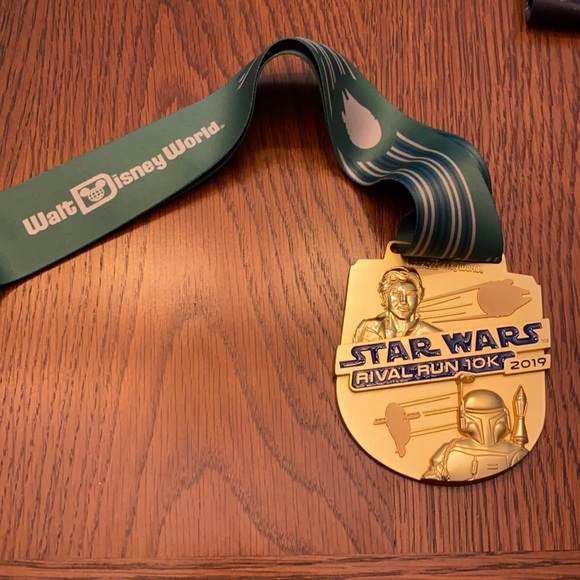 Star Wars Rival Run 10K 2019 Medal - Picture 1 of 1